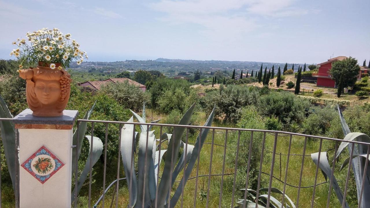 La Casa Del Melograno Bed & Breakfast Santa Venerina Exterior photo