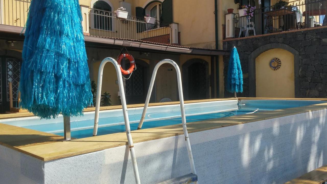 La Casa Del Melograno Bed & Breakfast Santa Venerina Exterior photo