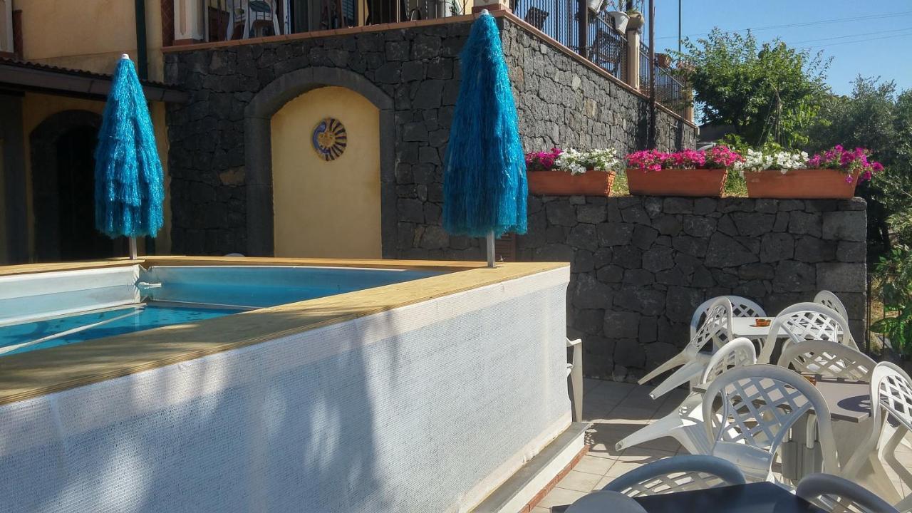 La Casa Del Melograno Bed & Breakfast Santa Venerina Exterior photo