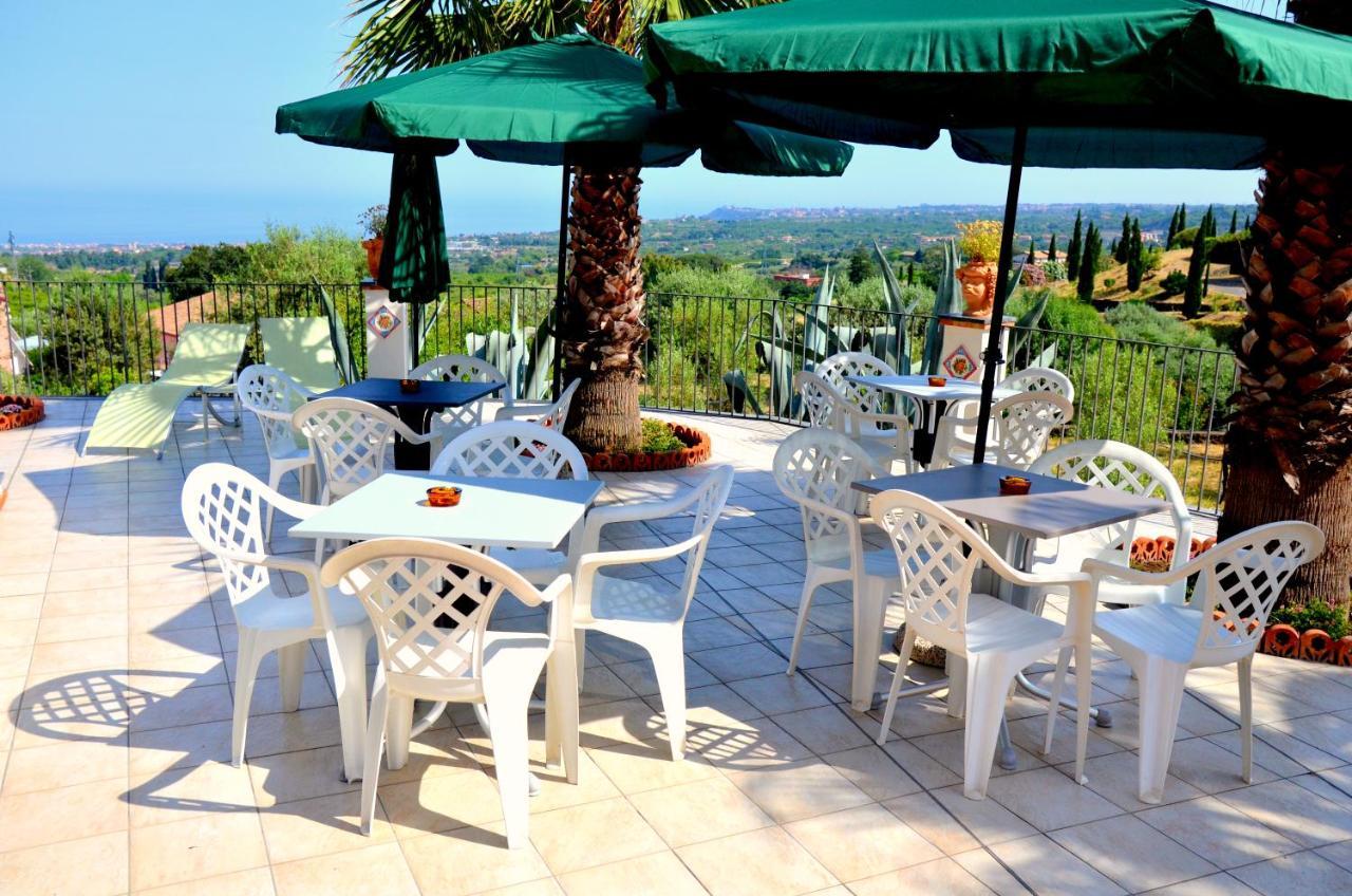 La Casa Del Melograno Bed & Breakfast Santa Venerina Exterior photo